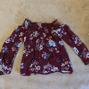 Off the shoulder, flower top